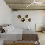 Vinea Paros *