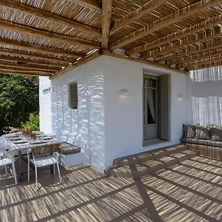 Vinea Paros *